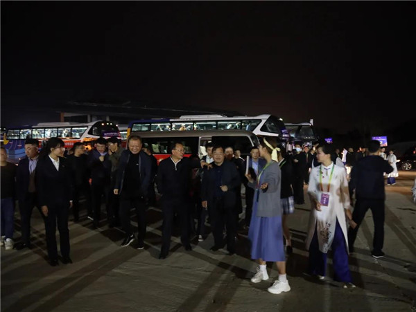 2021年全省旅發(fā)大會第一次預(yù)演走進(jìn)城投集團項目